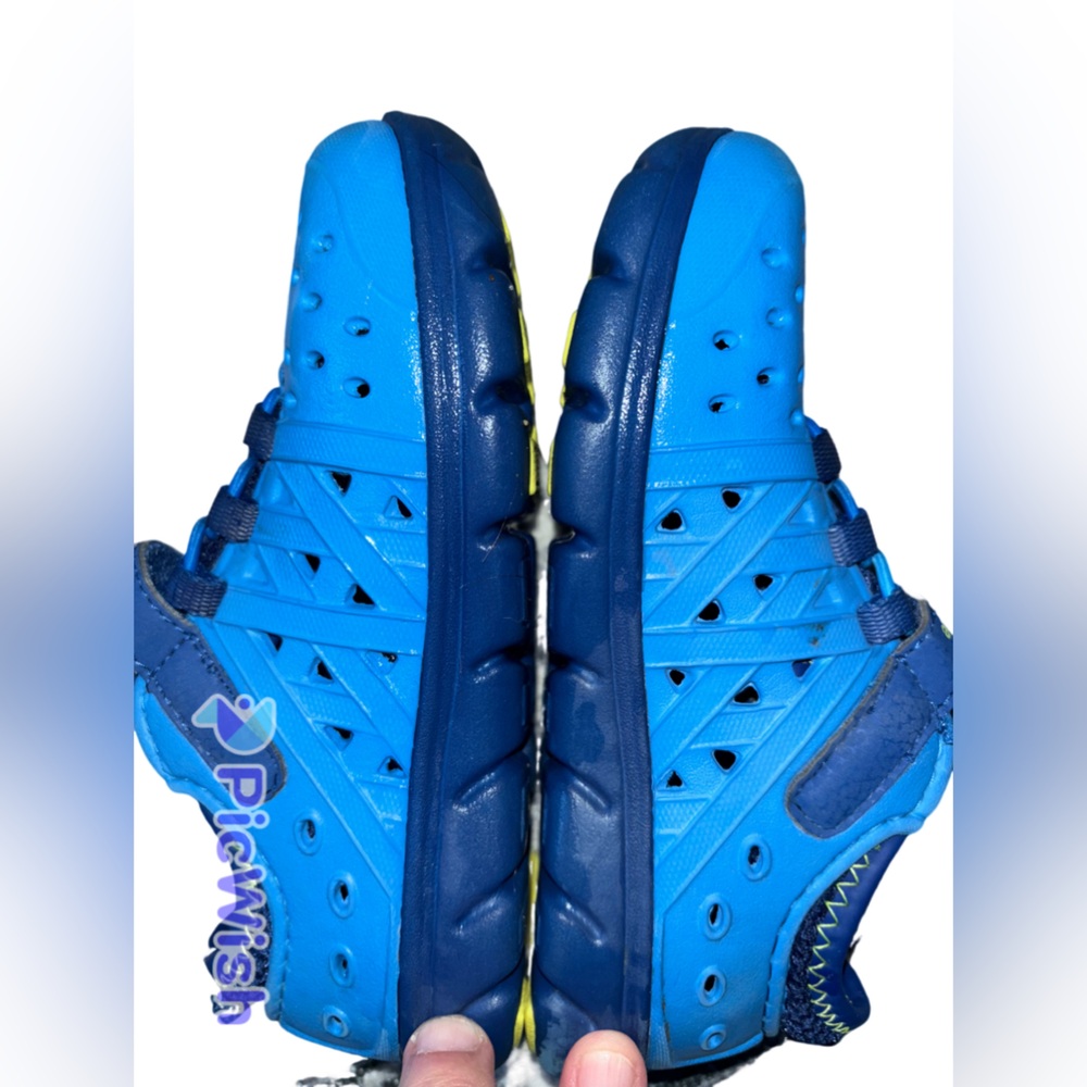 - Stride Rite Made 2 Play Shoes Size 10 - Picture 3 of 9